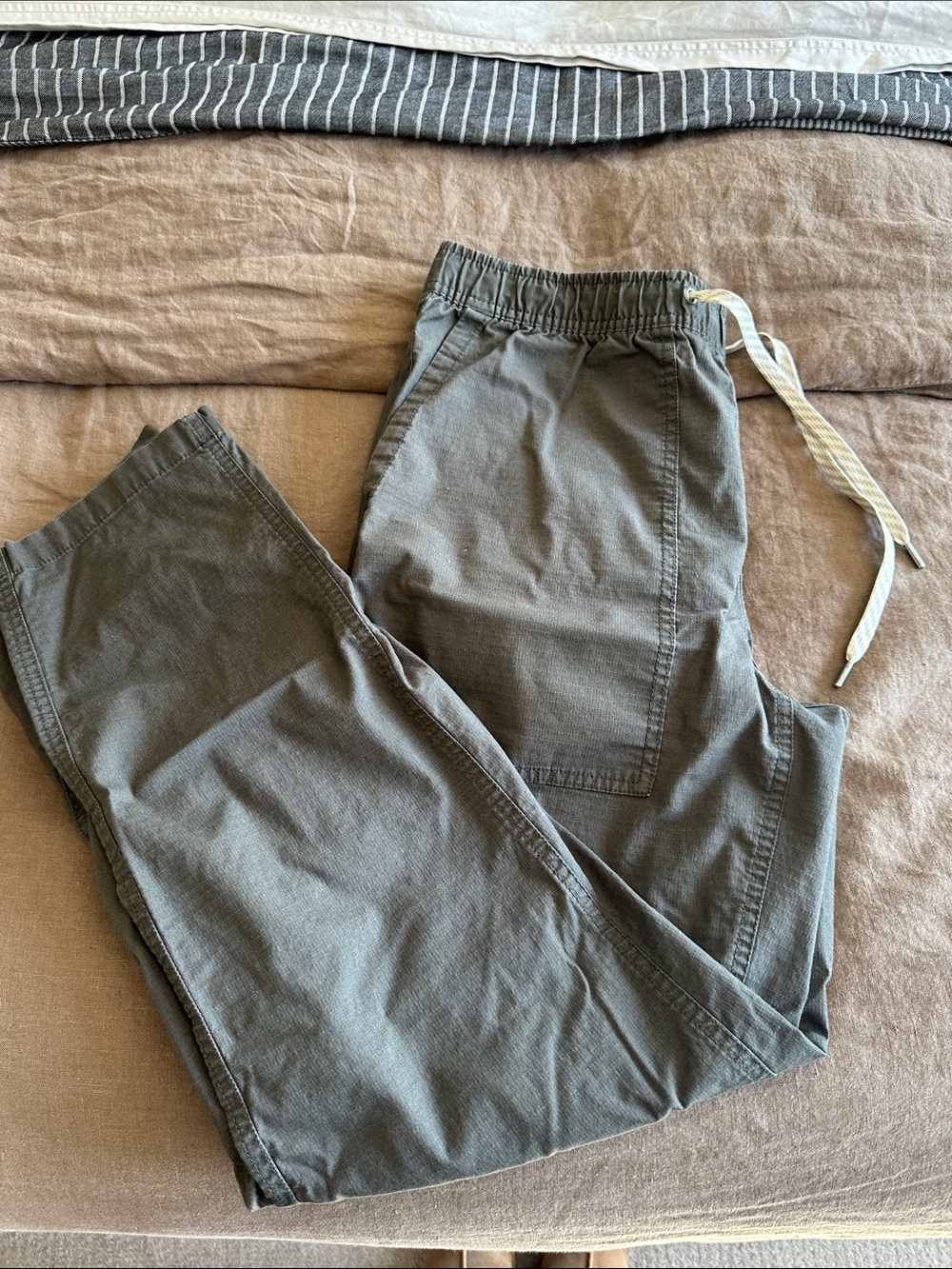 Vuori Men's Drawstring Jogger Pants
